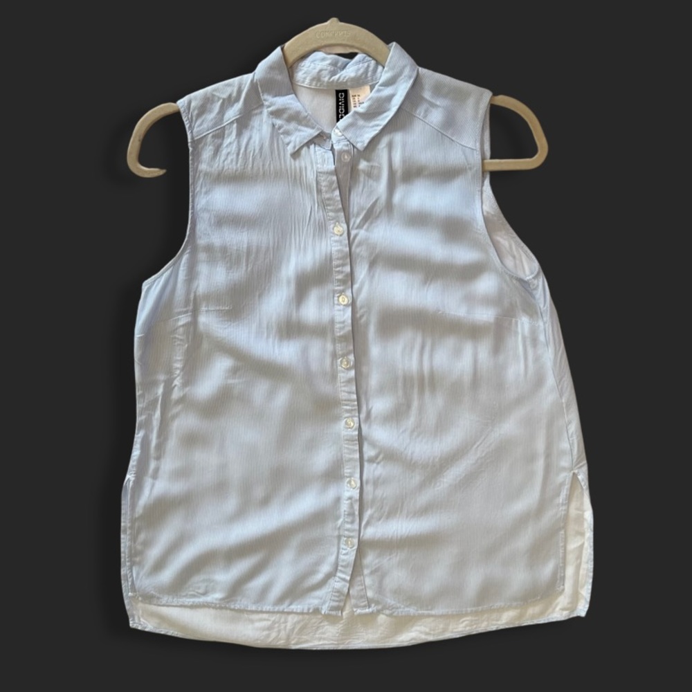 Divided Button Down Sleeveless light blue pinstripe shirt Size 6